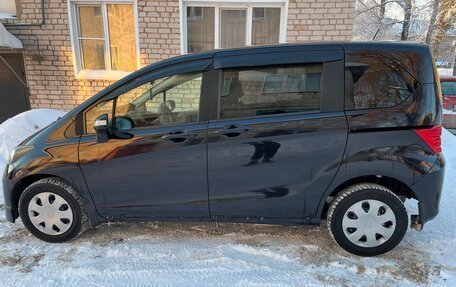 Honda Freed I, 2010 год, 880 000 рублей, 6 фотография
