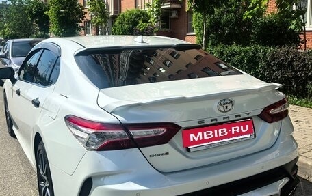 Toyota Camry, 2021 год, 3 500 000 рублей, 2 фотография