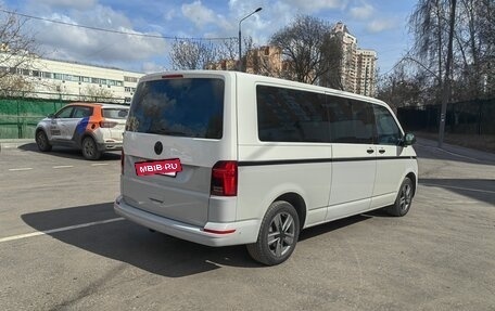 Volkswagen Multivan T6 рестайлинг, 2021 год, 8 900 000 рублей, 5 фотография