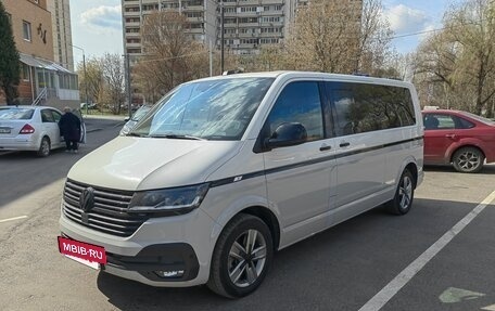 Volkswagen Multivan T6 рестайлинг, 2021 год, 8 900 000 рублей, 8 фотография