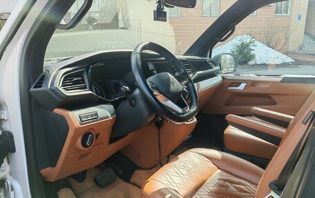 Volkswagen Multivan T6 рестайлинг, 2021 год, 8 900 000 рублей, 11 фотография