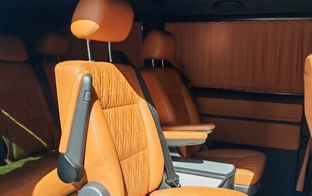 Volkswagen Multivan T6 рестайлинг, 2021 год, 8 900 000 рублей, 15 фотография