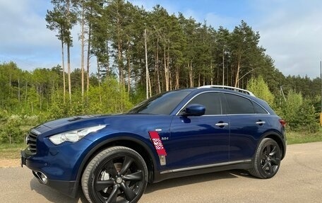 Infiniti QX70, 2014 год, 1 800 000 рублей, 2 фотография