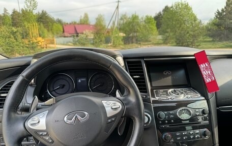 Infiniti QX70, 2014 год, 1 800 000 рублей, 12 фотография