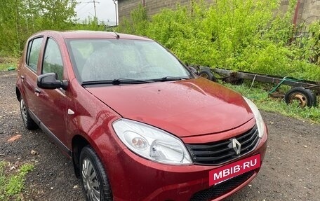 Renault Sandero I, 2010 год, 355 000 рублей, 3 фотография