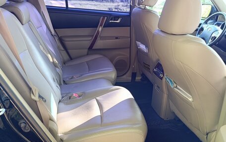Toyota Highlander III, 2011 год, 1 990 000 рублей, 7 фотография