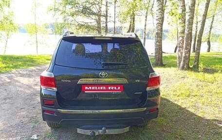 Toyota Highlander III, 2011 год, 1 990 000 рублей, 4 фотография