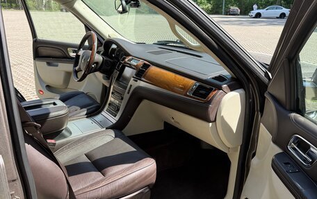 Cadillac Escalade III, 2013 год, 2 100 000 рублей, 9 фотография