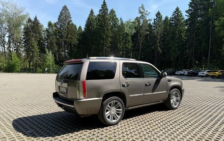 Cadillac Escalade III, 2013 год, 2 100 000 рублей, 4 фотография