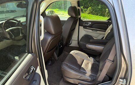 Cadillac Escalade III, 2013 год, 2 100 000 рублей, 8 фотография