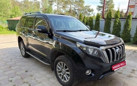 Toyota Land Cruiser Prado 150 рестайлинг 2, 2017 год, 3 500 000 рублей, 2 фотография