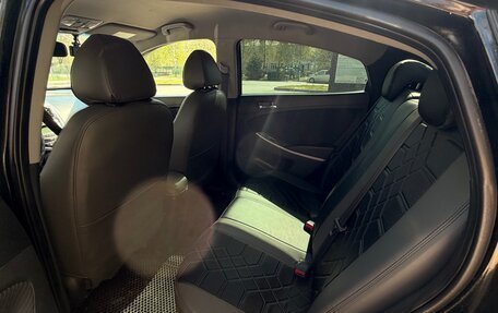 Hyundai Solaris II рестайлинг, 2012 год, 900 000 рублей, 9 фотография