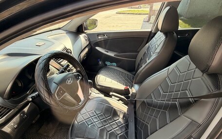 Hyundai Solaris II рестайлинг, 2012 год, 900 000 рублей, 10 фотография