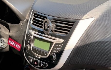 Hyundai Solaris II рестайлинг, 2012 год, 900 000 рублей, 7 фотография