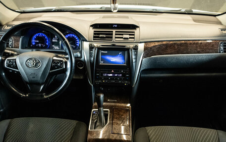 Toyota Camry, 2018 год, 2 239 000 рублей, 5 фотография