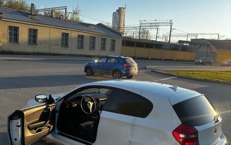 BMW 1 серия, 2010 год, 950 000 рублей, 15 фотография
