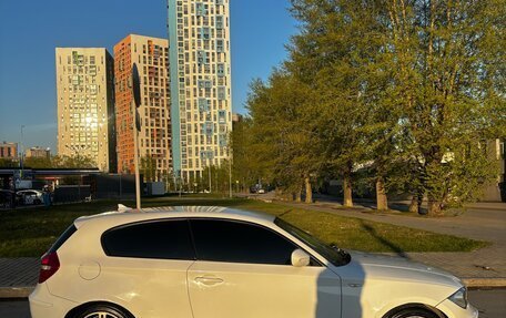 BMW 1 серия, 2010 год, 950 000 рублей, 6 фотография