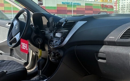 Hyundai Solaris II рестайлинг, 2012 год, 690 000 рублей, 9 фотография
