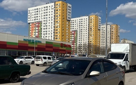 Hyundai Solaris II рестайлинг, 2012 год, 690 000 рублей, 6 фотография