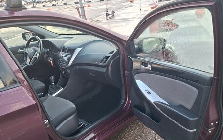Hyundai Solaris II рестайлинг, 2013 год, 919 000 рублей, 6 фотография