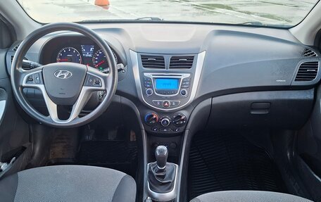 Hyundai Solaris II рестайлинг, 2013 год, 919 000 рублей, 14 фотография