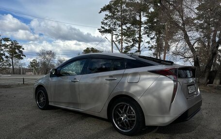 Toyota Prius IV XW50, 2016 год, 1 600 000 рублей, 6 фотография