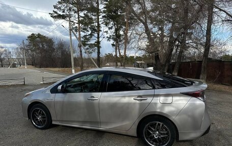 Toyota Prius IV XW50, 2016 год, 1 600 000 рублей, 10 фотография