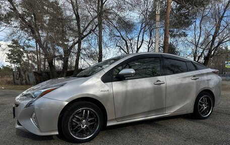 Toyota Prius IV XW50, 2016 год, 1 600 000 рублей, 9 фотография