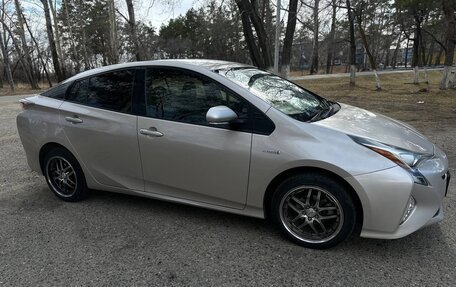 Toyota Prius IV XW50, 2016 год, 1 600 000 рублей, 15 фотография
