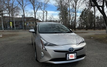 Toyota Prius IV XW50, 2016 год, 1 600 000 рублей, 11 фотография
