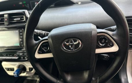 Toyota Prius IV XW50, 2016 год, 1 600 000 рублей, 20 фотография