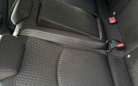 Toyota Prius IV XW50, 2016 год, 1 600 000 рублей, 26 фотография