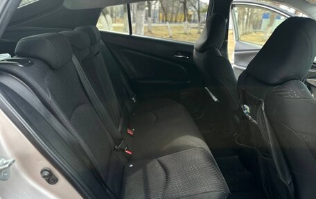 Toyota Prius IV XW50, 2016 год, 1 600 000 рублей, 22 фотография