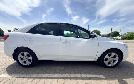KIA Cerato III, 2010 год, 700 000 рублей, 2 фотография