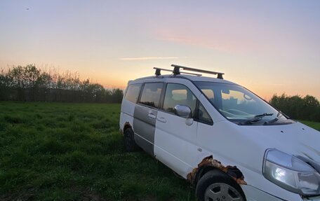 Nissan Serena II, 2001 год, 250 000 рублей, 2 фотография