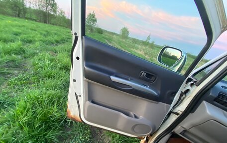 Nissan Serena II, 2001 год, 250 000 рублей, 14 фотография