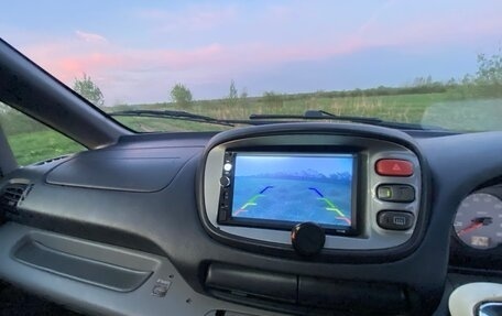 Nissan Serena II, 2001 год, 250 000 рублей, 9 фотография