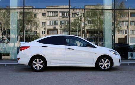 Hyundai Solaris II рестайлинг, 2013 год, 930 000 рублей, 4 фотография