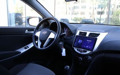 Hyundai Solaris II рестайлинг, 2013 год, 930 000 рублей, 9 фотография