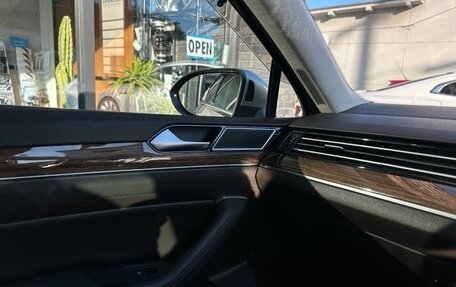 Volkswagen Passat B8 рестайлинг, 2017 год, 1 399 000 рублей, 35 фотография