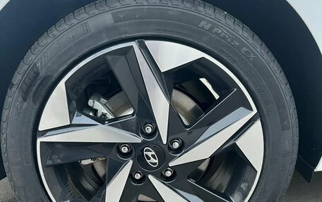 Hyundai Elantra, 2023 год, 1 435 000 рублей, 8 фотография
