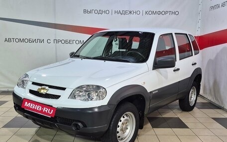Chevrolet Niva I рестайлинг, 2018 год, 870 000 рублей, 3 фотография