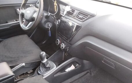 KIA Rio III рестайлинг, 2012 год, 590 000 рублей, 1 фотография