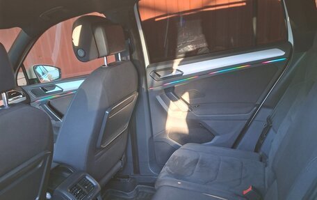 Volkswagen Tiguan II, 2018 год, 2 900 000 рублей, 3 фотография