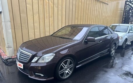 Mercedes-Benz E-Класс, 2011 год, 2 350 000 рублей, 3 фотография