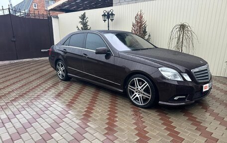 Mercedes-Benz E-Класс, 2011 год, 2 350 000 рублей, 5 фотография