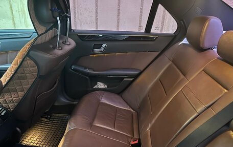 Mercedes-Benz E-Класс, 2011 год, 2 350 000 рублей, 8 фотография