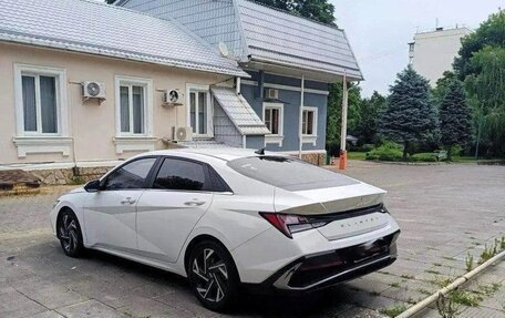 Hyundai Elantra, 2023 год, 1 805 000 рублей, 6 фотография