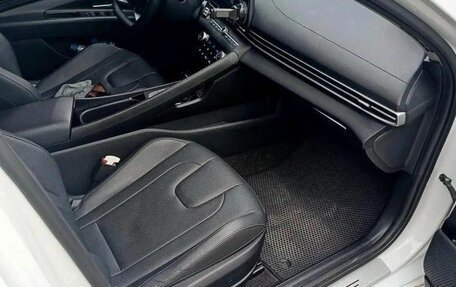 Hyundai Elantra, 2023 год, 1 805 000 рублей, 13 фотография