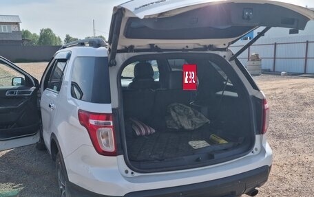 Ford Explorer VI, 2012 год, 1 250 000 рублей, 16 фотография